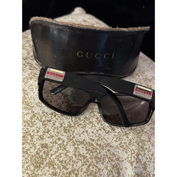 - Men women vintagr gucci sunglasses + case authentic logo main image 6